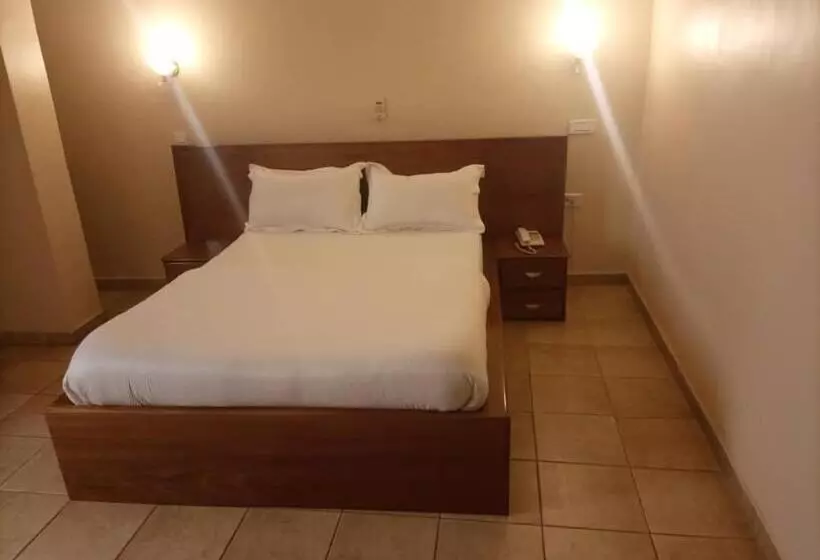 هتل Mako Palace Hôtel