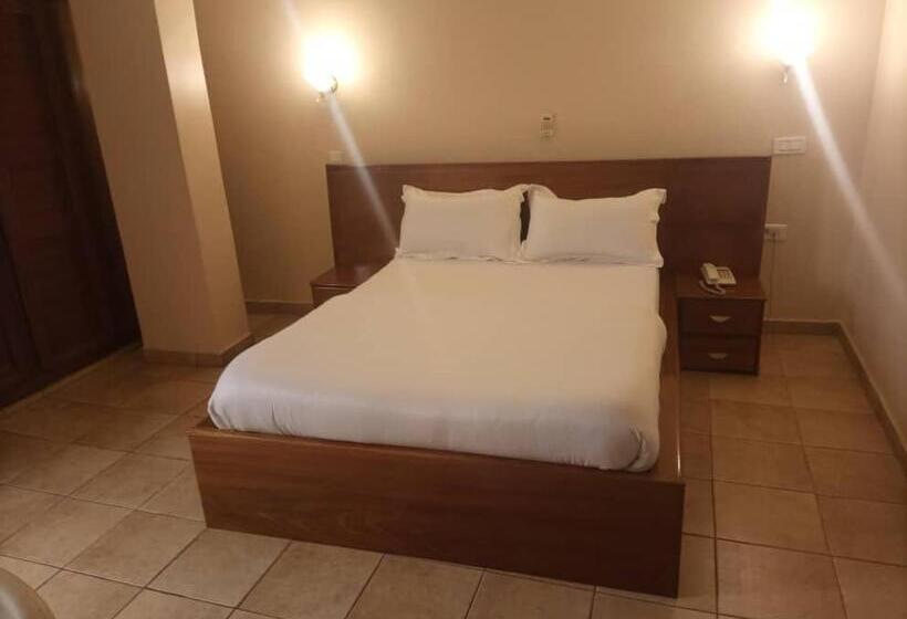 هتل Mako Palace Hôtel