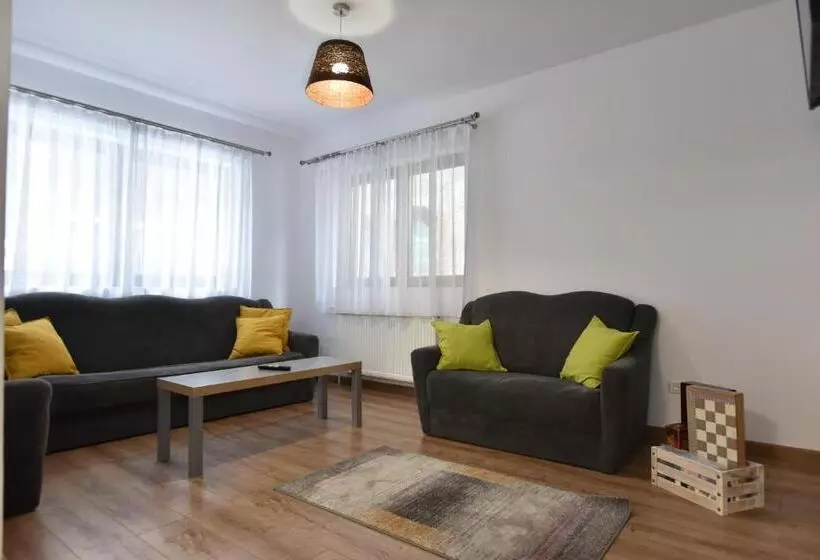 Majatalo Casa Natalia Bușteni