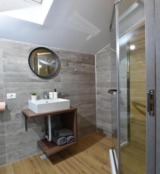 膳宿费 Casa Natalia Bușteni