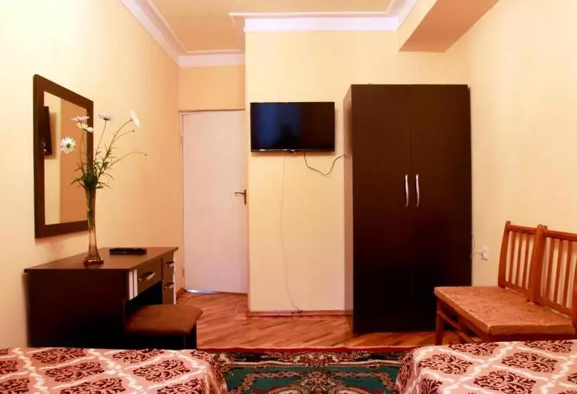 تختخواب و صبحانه Van Garden