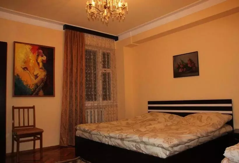 تختخواب و صبحانه Van Garden