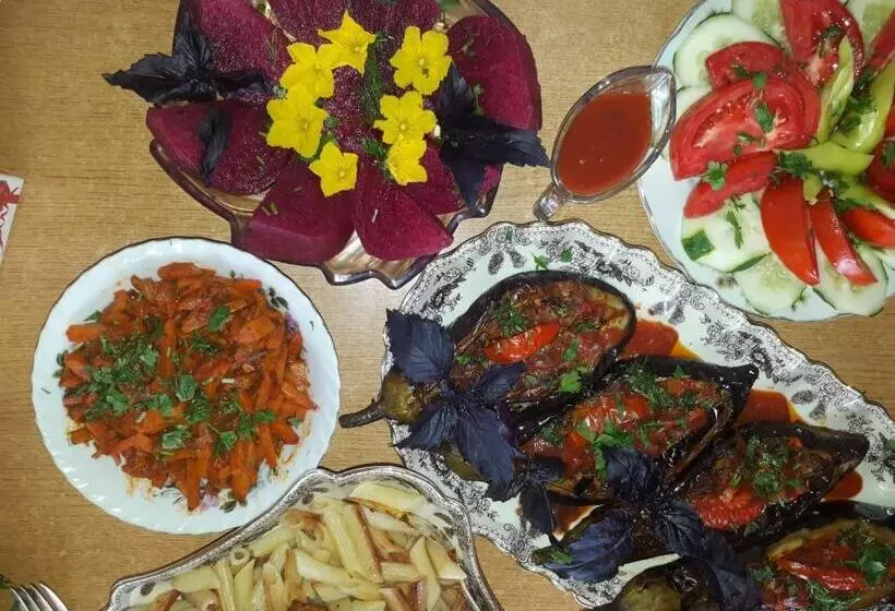 تختخواب و صبحانه Van Garden