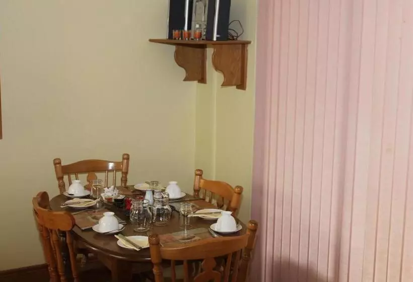 Gardenfield House Bed & Breakfast H91vh02