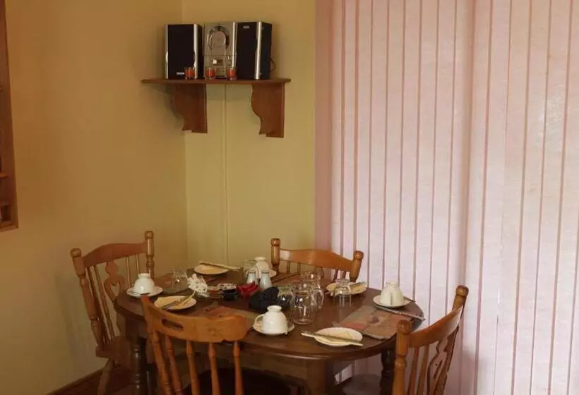 Gardenfield House Bed & Breakfast H91vh02