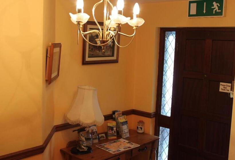 Gardenfield House Bed & Breakfast H91vh02