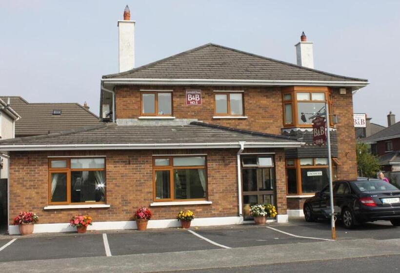 Gardenfield House Bed & Breakfast H91vh02