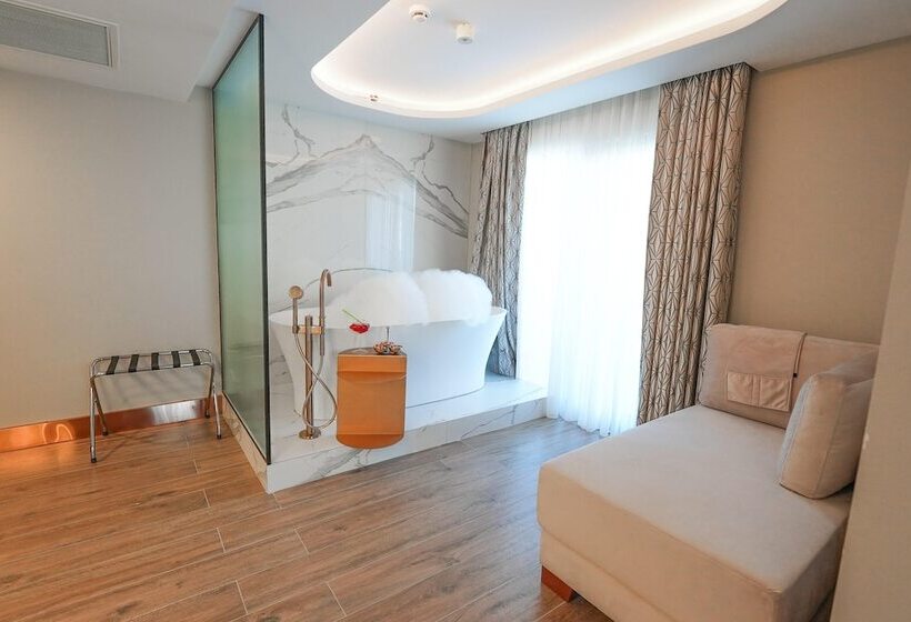 Boreas Hotel, Trademark Collection By Wyndham