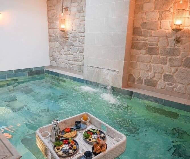 Boreas Hotel, Trademark Collection By Wyndham