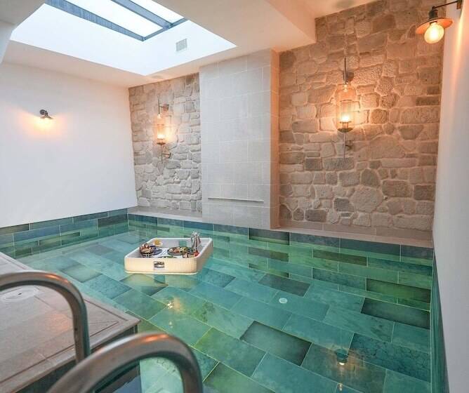 Boreas Hotel, Trademark Collection By Wyndham