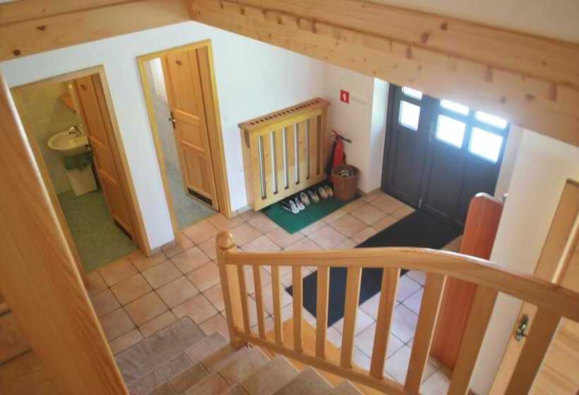 تختخواب و صبحانه Tourist Farm Pr Dovar