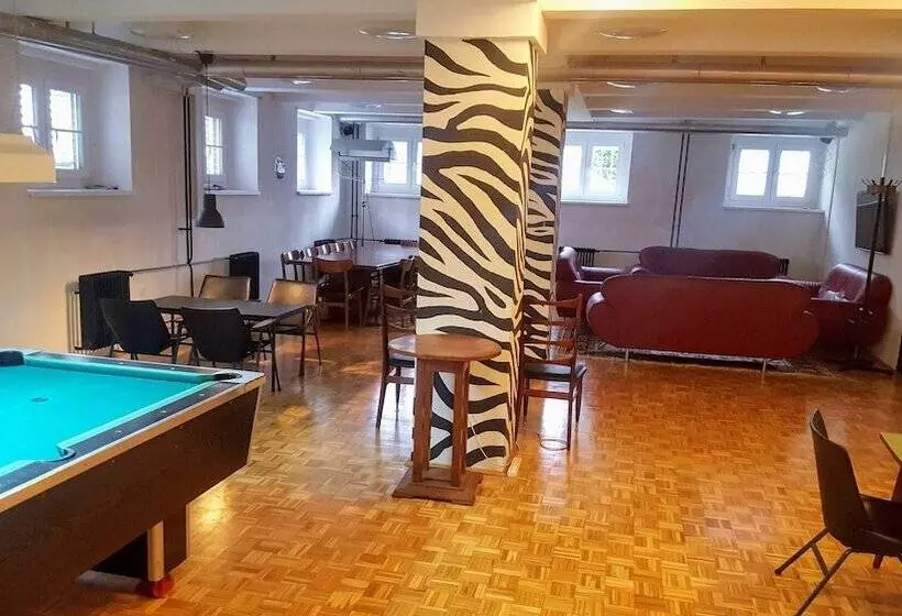 C   Punkt Hostel