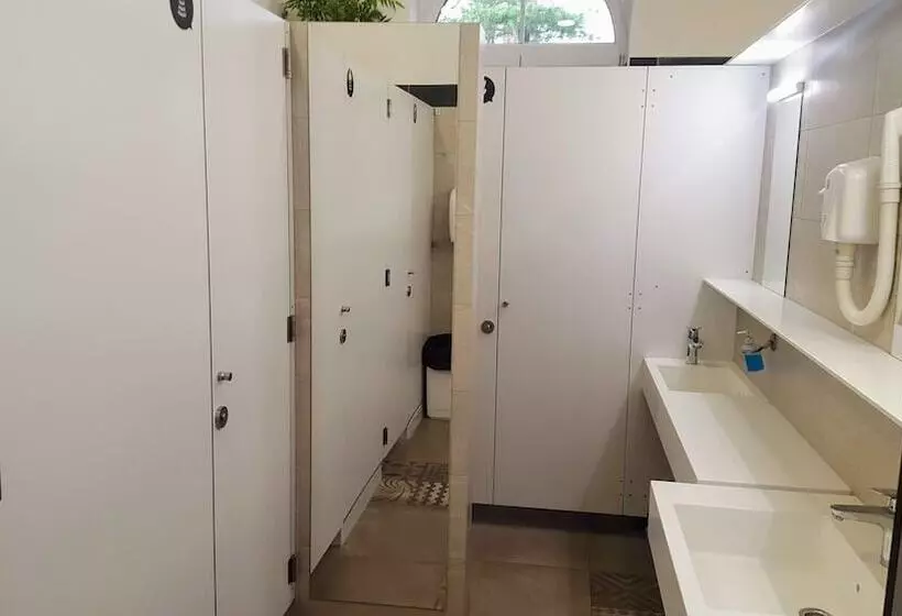 C   Punkt Hostel