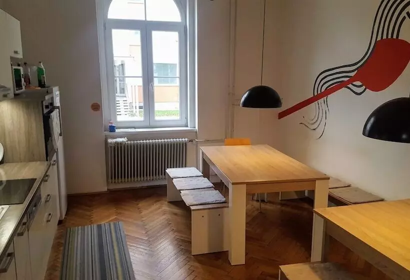 C   Punkt Hostel