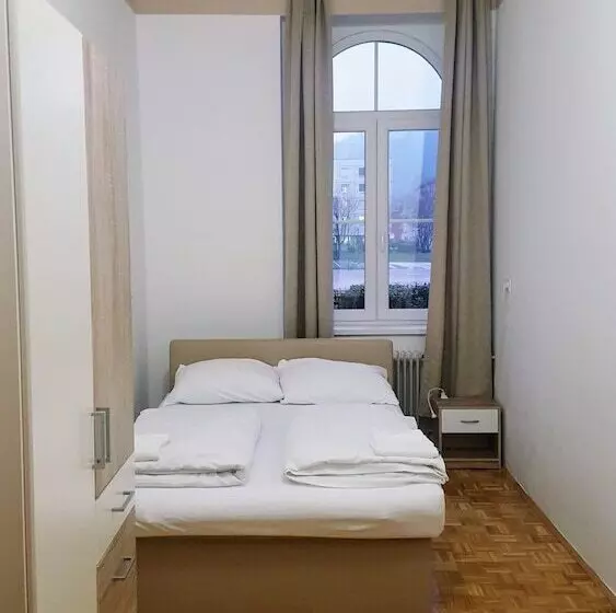 C   Punkt Hostel