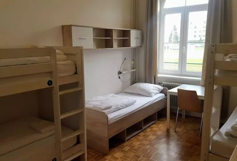 C   Punkt Hostel
