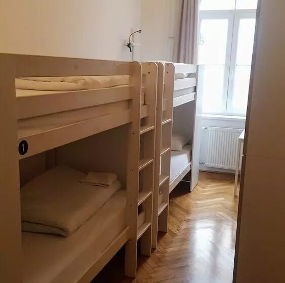 C   Punkt Hostel