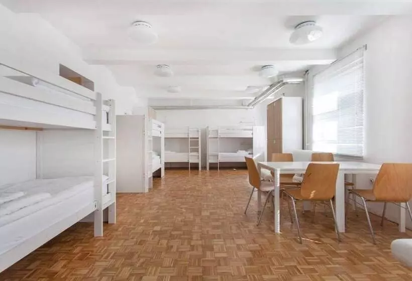 C   Punkt Hostel