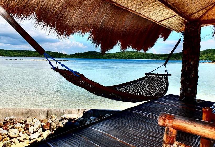 Coral Bay Beach And Dive Resort