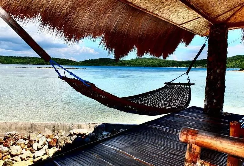 Coral Bay Beach And Dive Resort