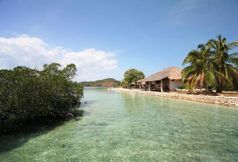 Coral Bay Beach And Dive Resort