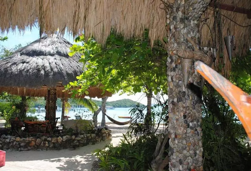 Coral Bay Beach And Dive Resort