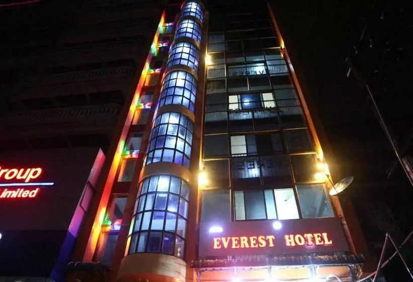 هتل Everest