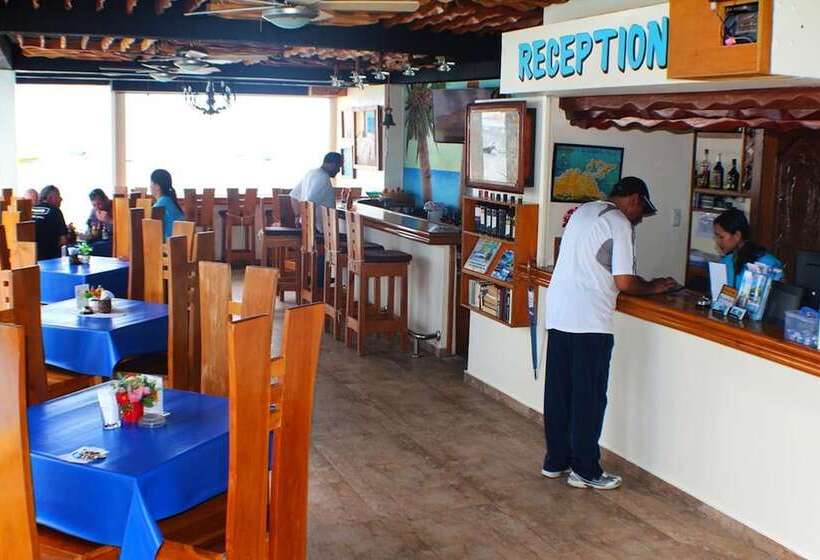 Montani Beach Resort Puerto Galera Powered By Cocotel