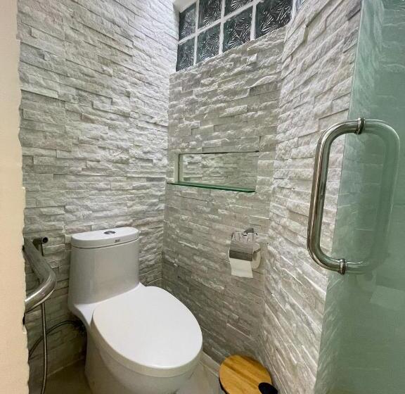 Montani Beach Resort Puerto Galera Powered By Cocotel