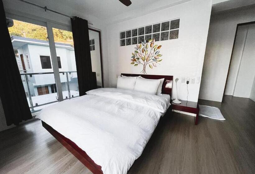 Montani Beach Resort Puerto Galera Powered By Cocotel