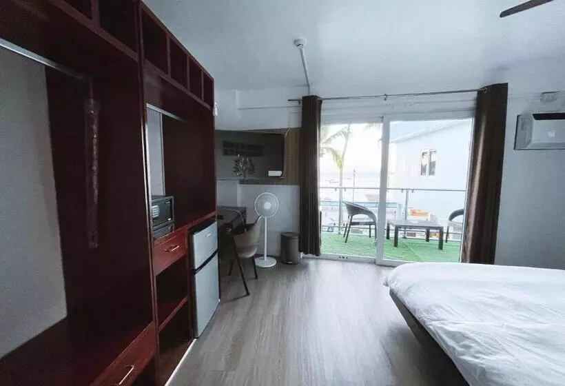 Montani Beach Resort Puerto Galera Powered By Cocotel