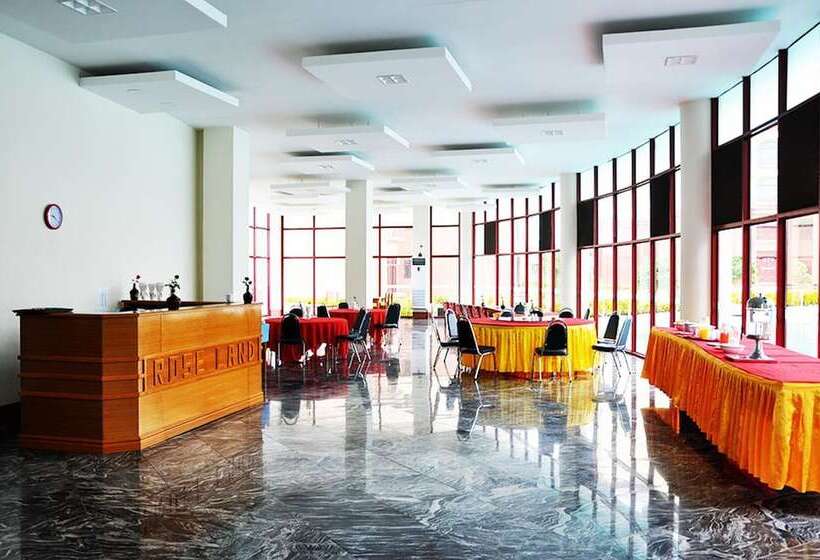 هتل Rose Land Apartment