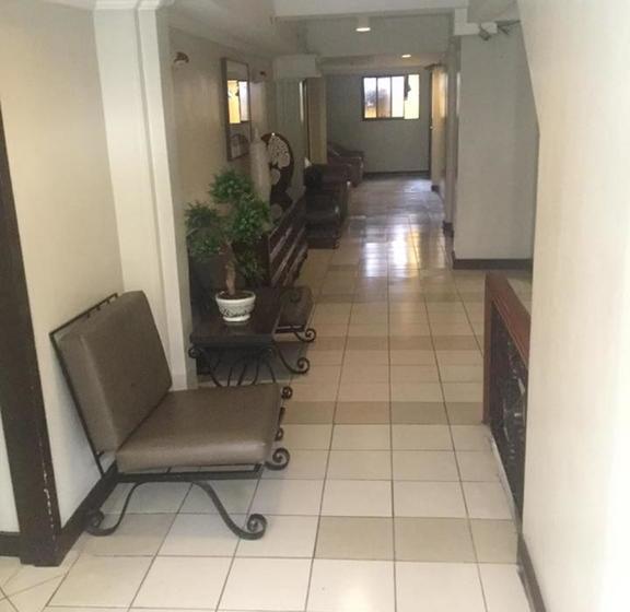 Stone House Hotel Manila