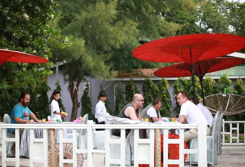 هتل The Floral Breeze Wun Zin