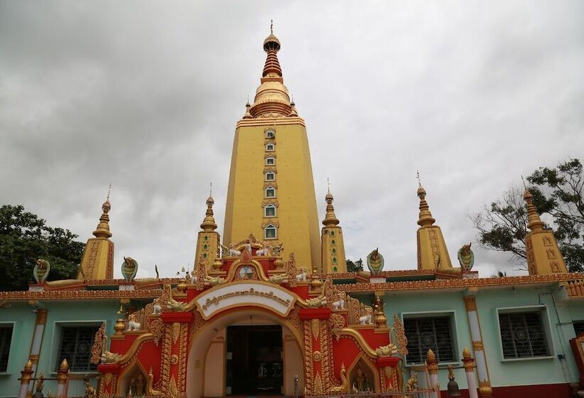 هتل The Floral Breeze Wun Zin