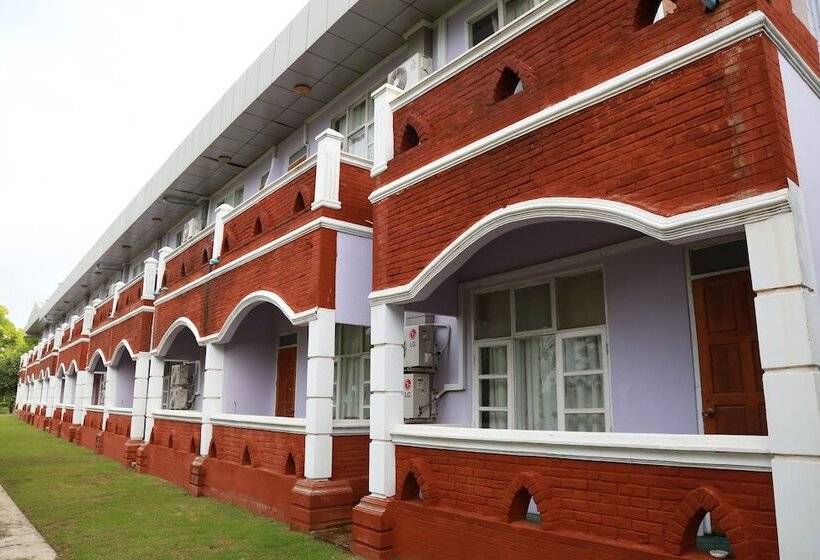 هتل The Floral Breeze Wun Zin