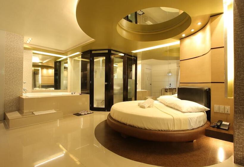 Мотель One Serenata Hotel Bacao