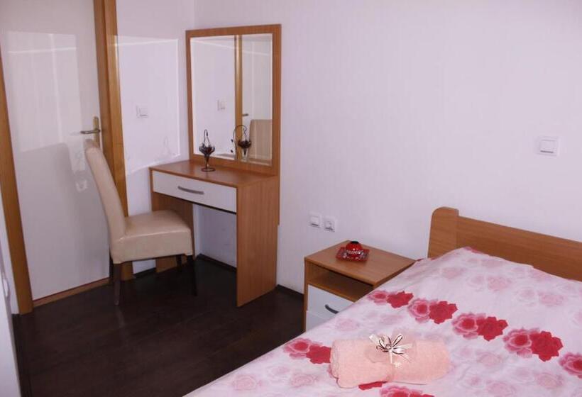 اقامتگاه Villa Sparadise