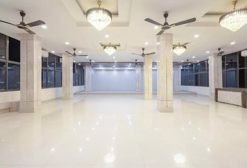 Hotelli Treebo Royal Palace, Zoo Road