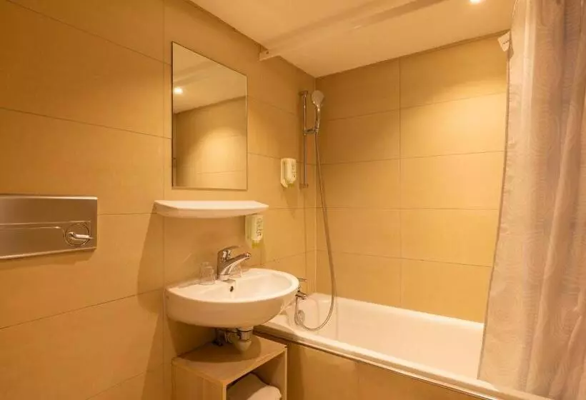 پانسیون Fred Guest House Zürich Hauptbahnhof