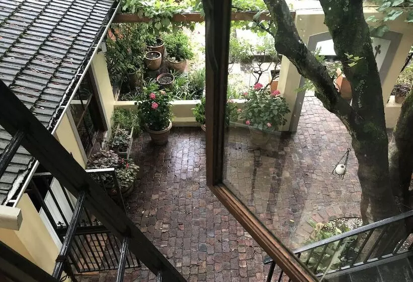 10 Alexander B&b