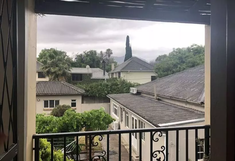 10 Alexander B&b