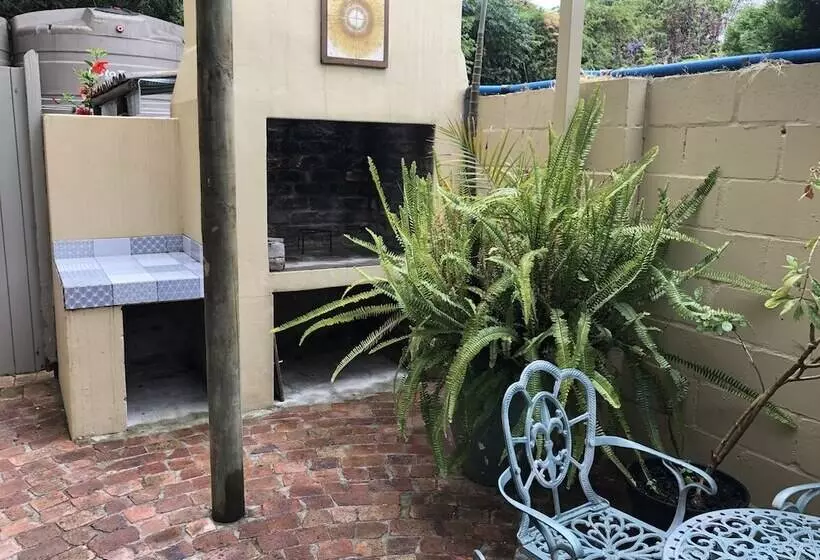 10 Alexander B&b