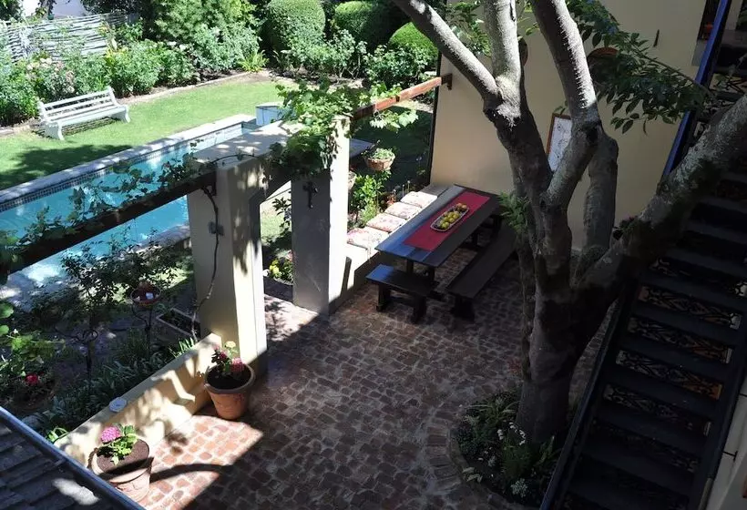 10 Alexander B&b