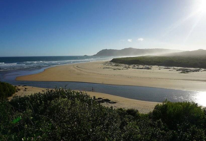 هاستل Afrovibe Beach Villa