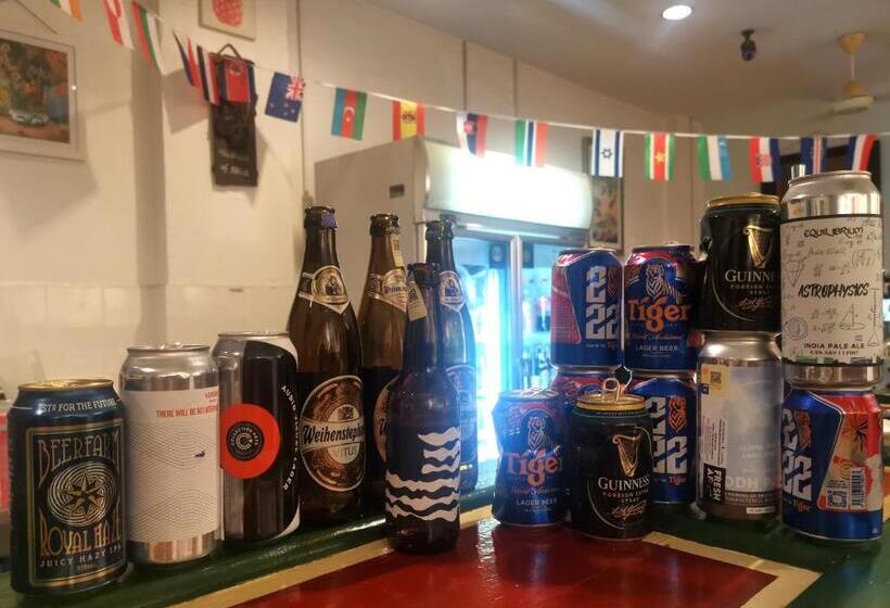 Sojourn Beds & Cafe   Hostel