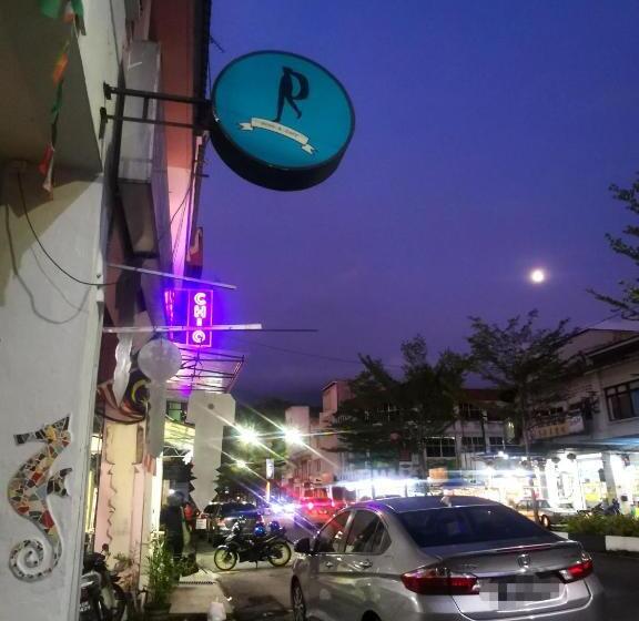 Sojourn Beds & Cafe   Hostel