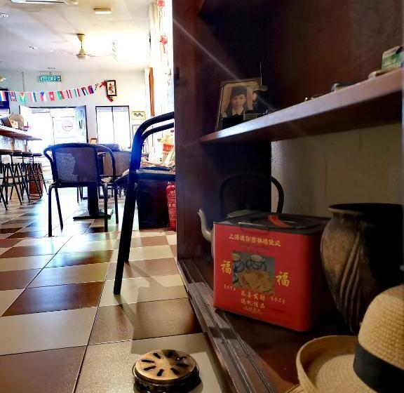 Sojourn Beds & Cafe   Hostel