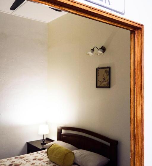 Sojourn Beds & Cafe   Hostel