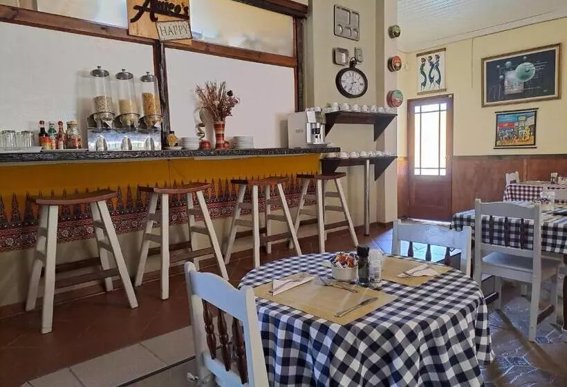 Amigos Bed & Breakfast   No Loadshedding